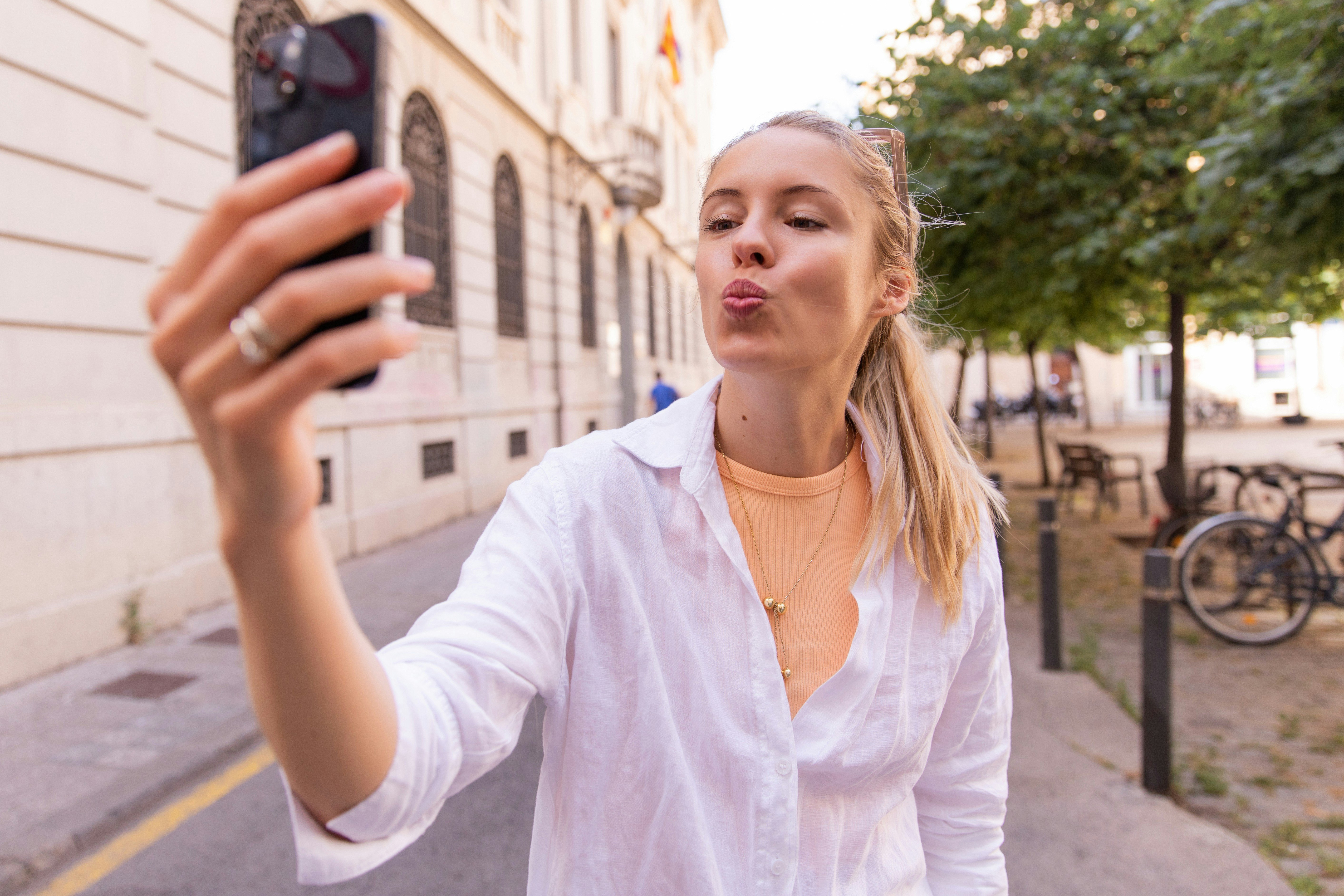 Apps de citas para personas neurodivergentes: comparativa honesta (2026)