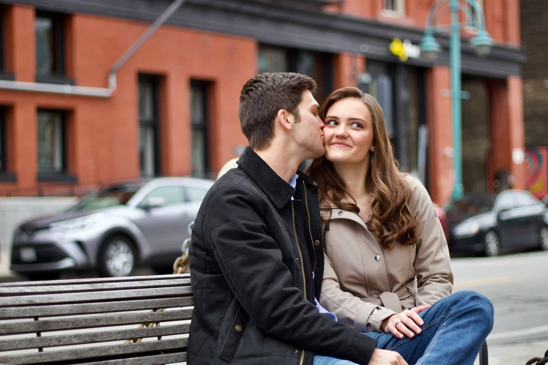 First Date Guide for Neurodivergent People: Scripts, Boundaries and Sensory Planning