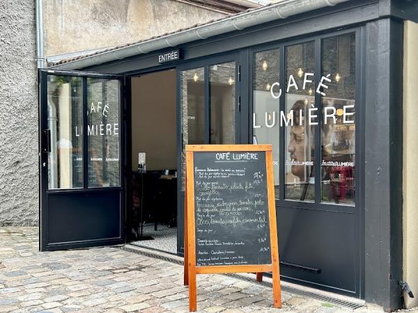 Rencontre entre athées, agnostiques, en ?nement dont déistes ouverts d’esprit