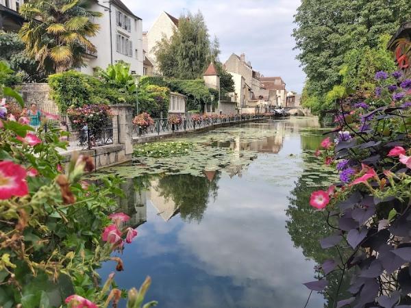 RENCONTRE ET VISITE DE DOLE