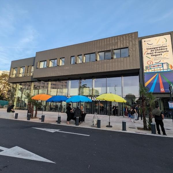 Spectacle « arbre de Mia » (représentation théâtrale)