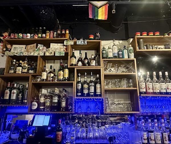 Tarots, jeux et papotages dans un lieu inédit