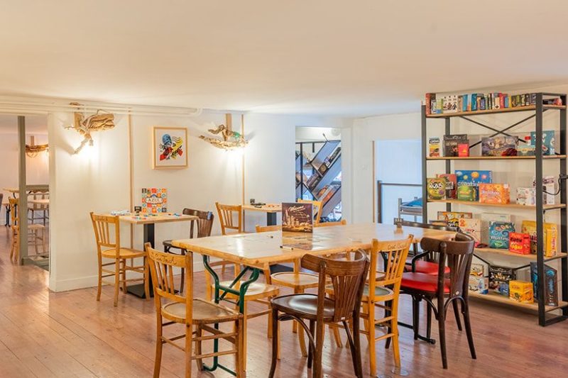 Bright board-game room in Lyon