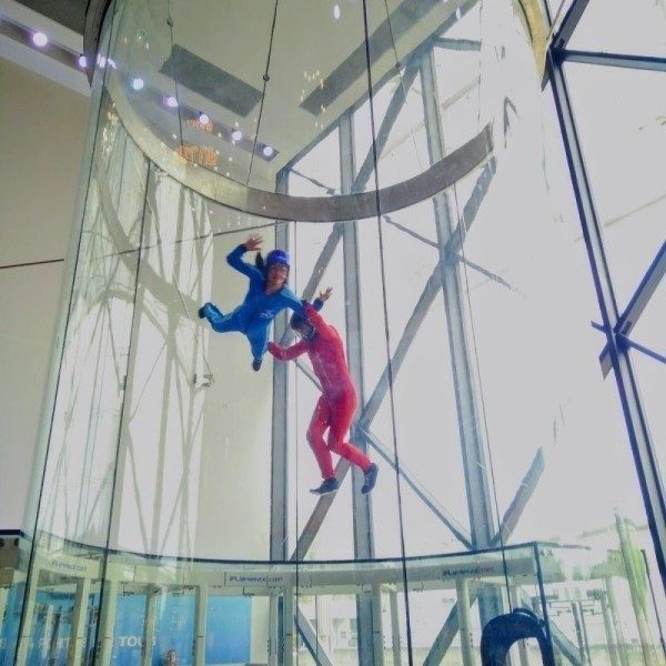 Parachutisme indoor - Chute libre en soufflerie