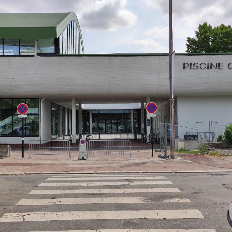 détente a la piscine galin
